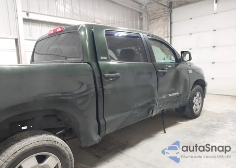 2010 Toyota Tundra Grade 5.7L V8 z USA, uszkodzony, nr VIN 5TFDY5F17AX123293